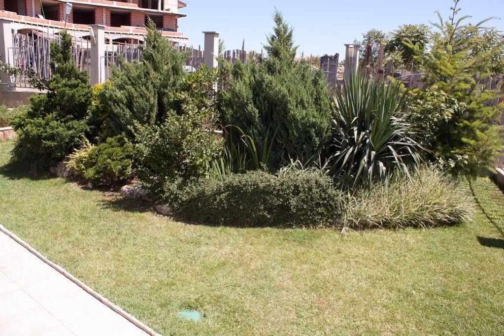 Gardenia Vacation Settlement Aparthotel Sozopol Bagian luar foto
