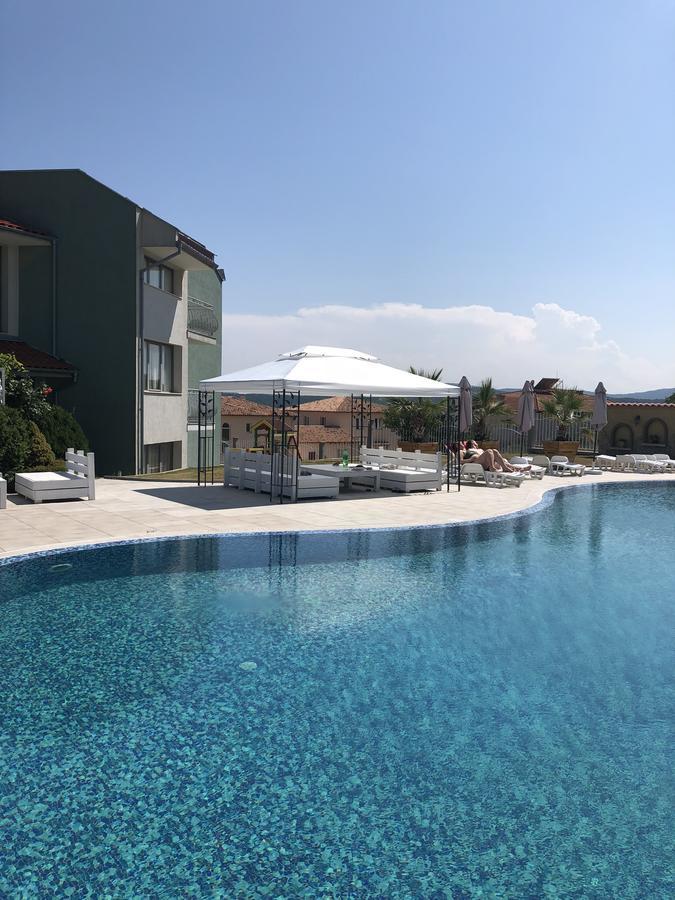 Gardenia Vacation Settlement Aparthotel Sozopol Bagian luar foto