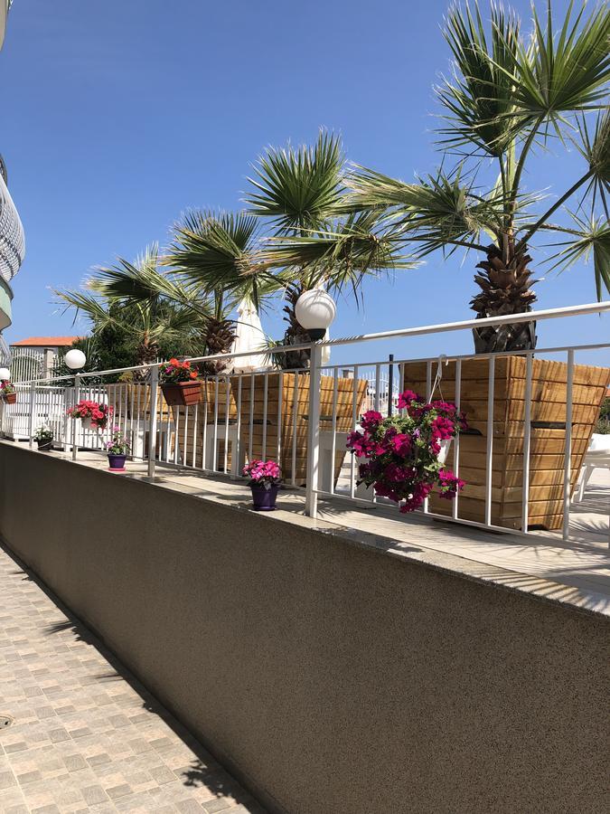 Gardenia Vacation Settlement Aparthotel Sozopol Bagian luar foto