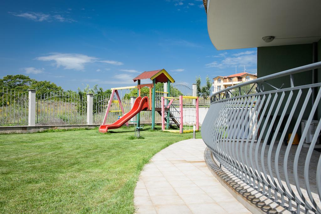 Gardenia Vacation Settlement Aparthotel Sozopol Bagian luar foto