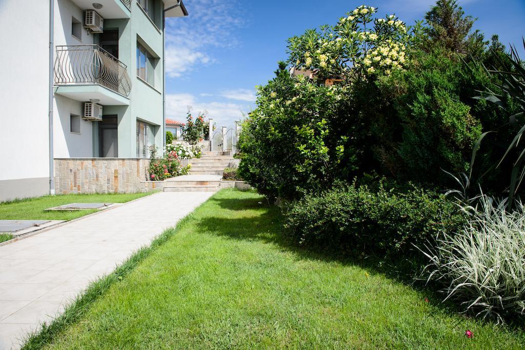 Gardenia Vacation Settlement Aparthotel Sozopol Bagian luar foto