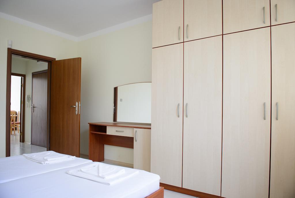 Gardenia Vacation Settlement Aparthotel Sozopol Ruang foto
