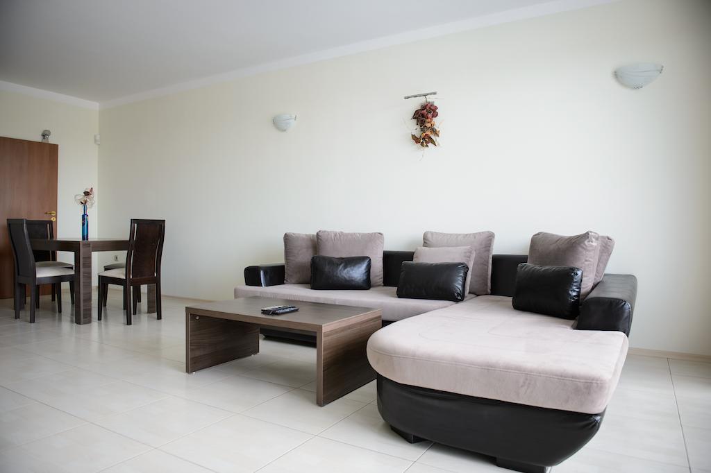 Gardenia Vacation Settlement Aparthotel Sozopol Ruang foto